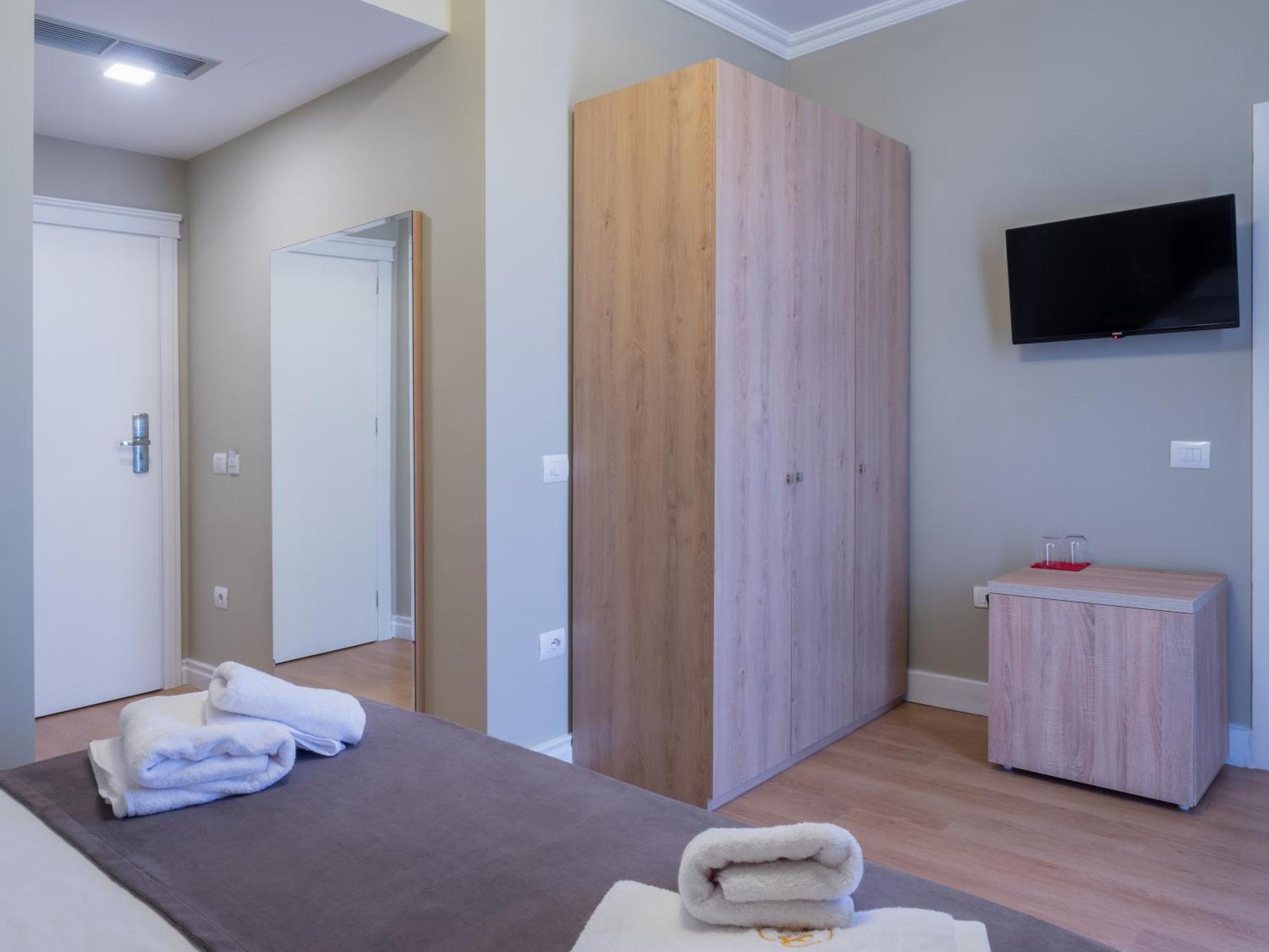 Nia Boutique Hotel By Rapo'S Resort Himarë Dış mekan fotoğraf