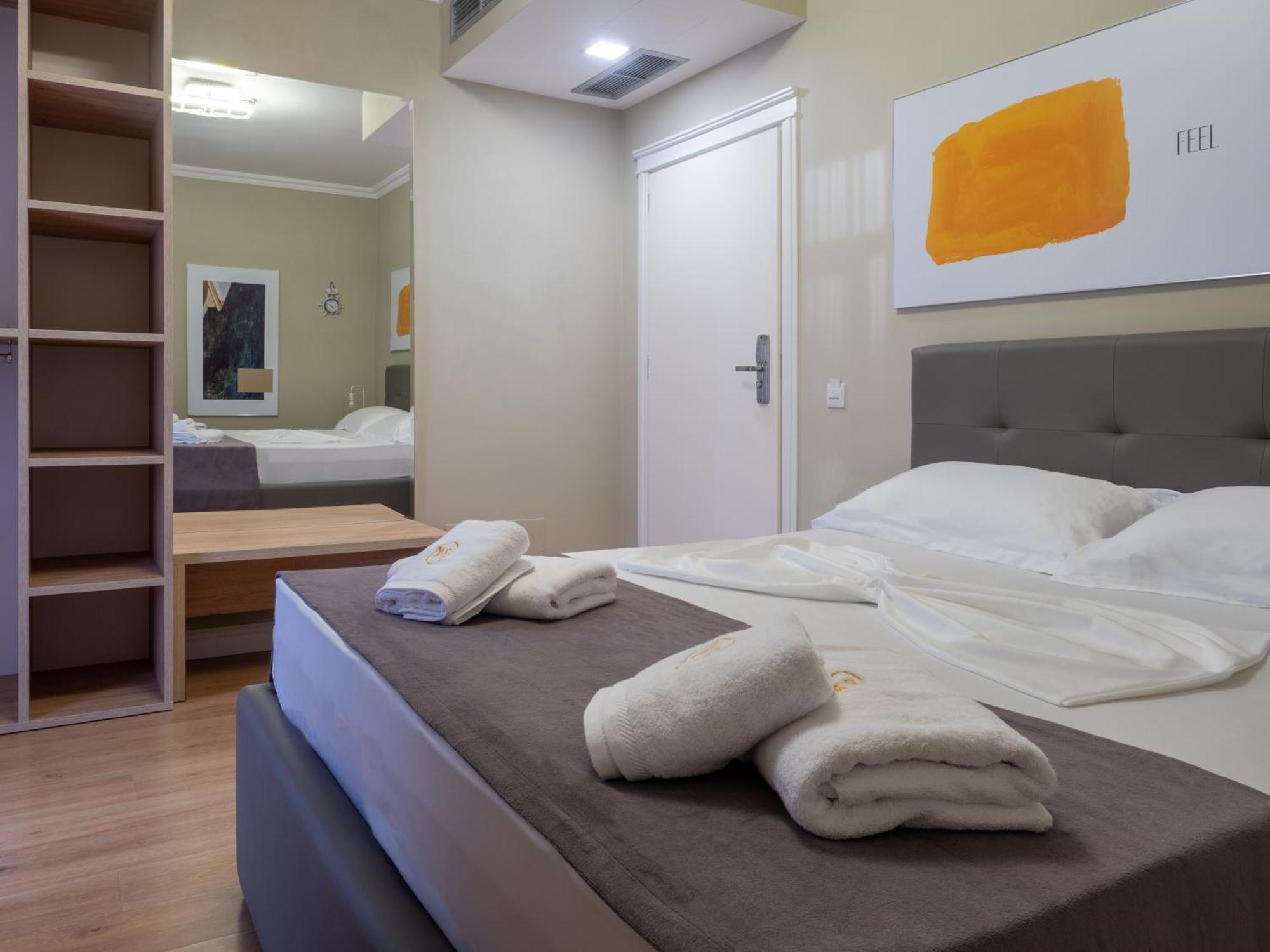Nia Boutique Hotel By Rapo'S Resort Himarë Dış mekan fotoğraf