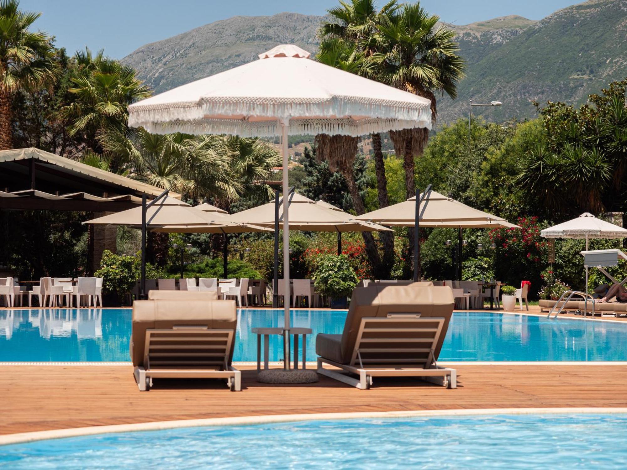 Nia Boutique Hotel By Rapo'S Resort Himarë Dış mekan fotoğraf